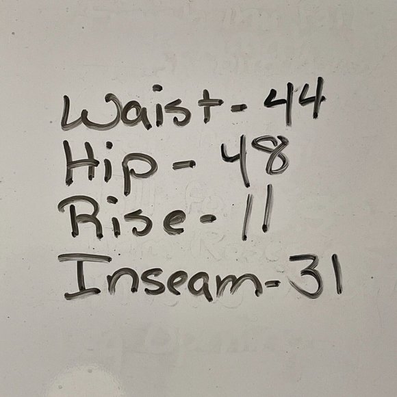 Torrid Boyfriend Stretch Mid-Rise Rip & Repair Jeans Plus 20 R Whiskers Stitched - Picture 16 of 16